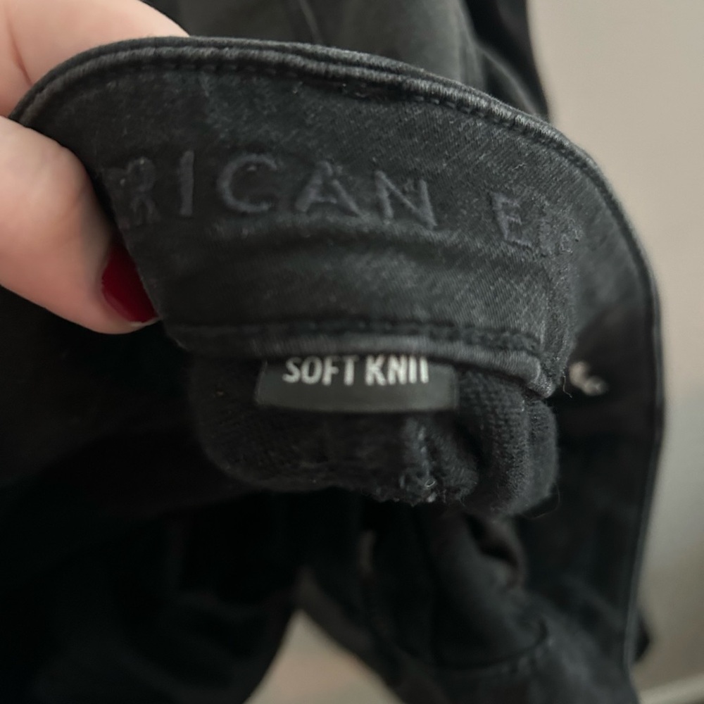 BLACK RIPPED AE JEANS - Picture 3 of 3